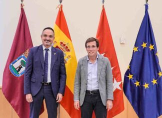 El alcalde de Móstoles se reúne con Almeida para abordar el soterramiento de la A-5