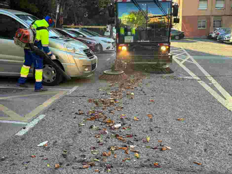 Móstoles empieza la recogida de la hoja del otoño