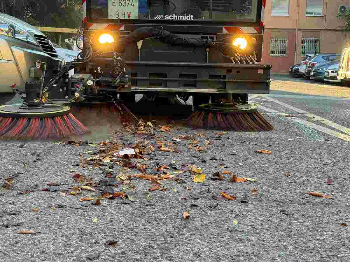 Móstoles empieza la recogida de la hoja del otoño