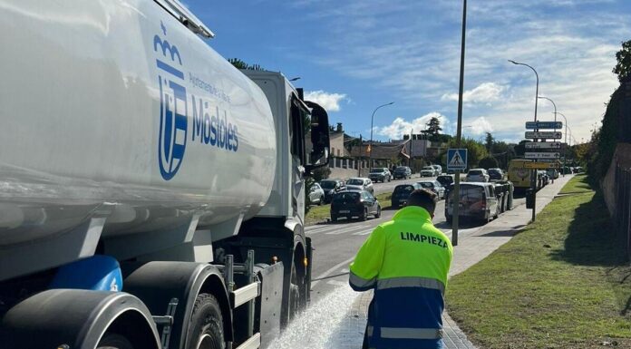 Móstoles intensifica la limpieza en Parque Coimbra-Guadarrama