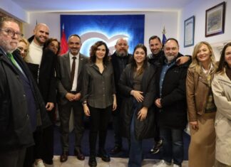 Isabel Díaz Ayuso visita Móstoles para inaugurar la sede del Partido Popular