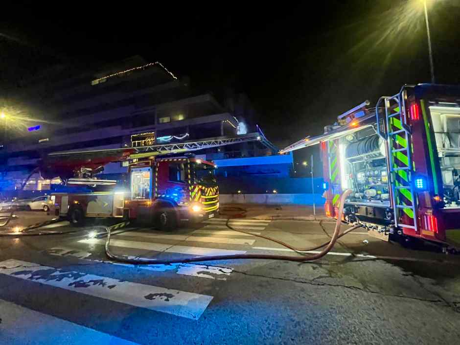 El día de Navidad finaliza con nueve intoxicados en el incendio de una vivienda en Móstoles