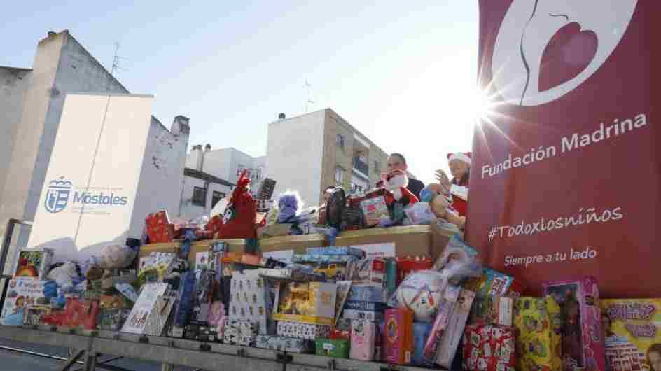 La II Papanoelada Motera Solidaria de Móstoles con los niños de Valencia