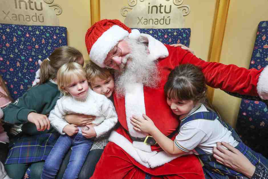 Música, Papa Noel y el Grinch para los vecinos de Móstoles en intu Xanadú