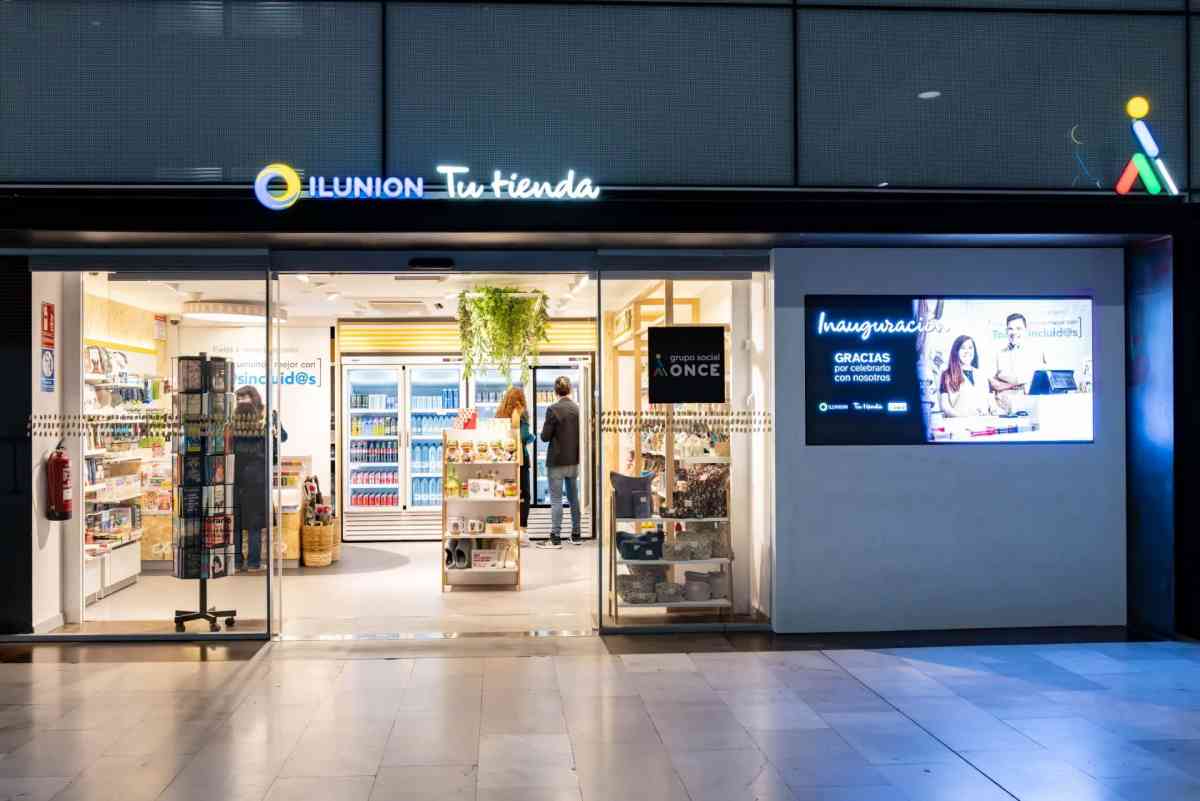 Reabre la tienda Ilunion en el Hospital Rey Juan Carlos de Móstoles