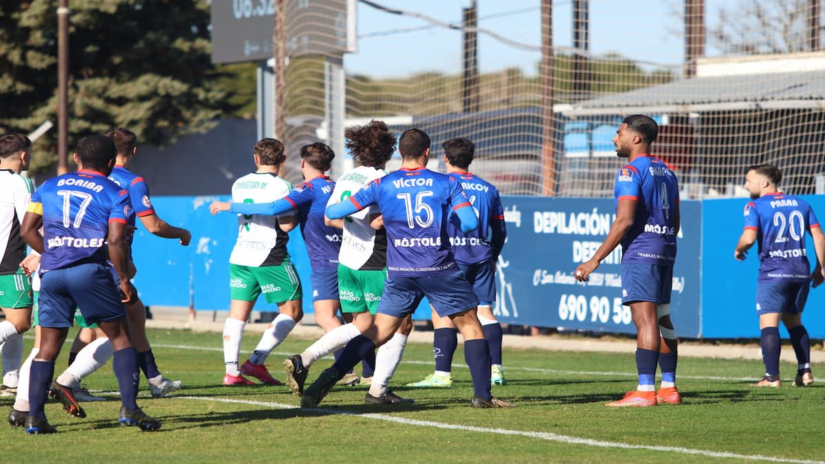 Cal y arena en el primer partido del año para los equipos de Móstoles