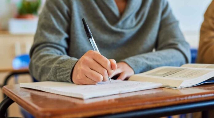Los estudiantes de Móstoles ya pueden solicitar las Becas Excelencia