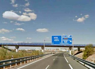 El alcalde de Móstoles arremete contra Ministerio de Transporte y exige la gratuidad de la R-5