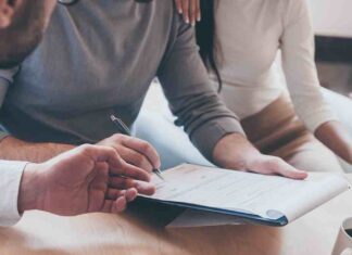 Descontento con la gestión. Recogida de firmas en protesta con el plan de movilidad del soterramiento de la A-5 impulsada desde Móstoles