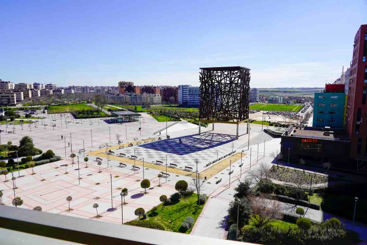 En la Plaza del Sol a las 12 de la mañana. El 5 de abril Jura de Bandera en Móstoles.