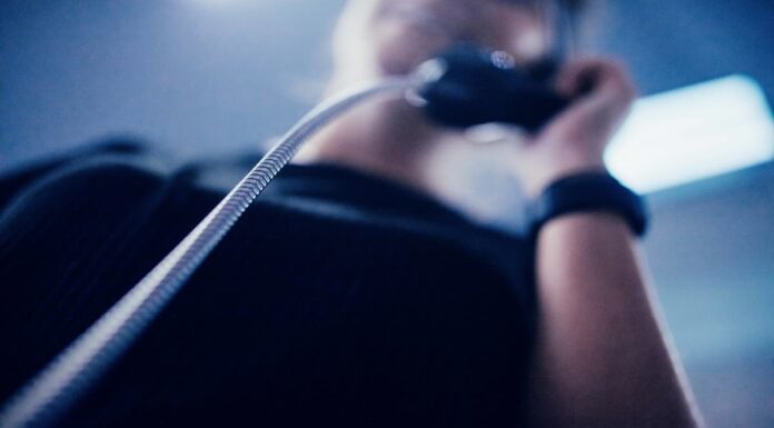 El Ayuntamiento de Móstoles alerta de la última estafa en llamadas de falsas compañías de luz y gas