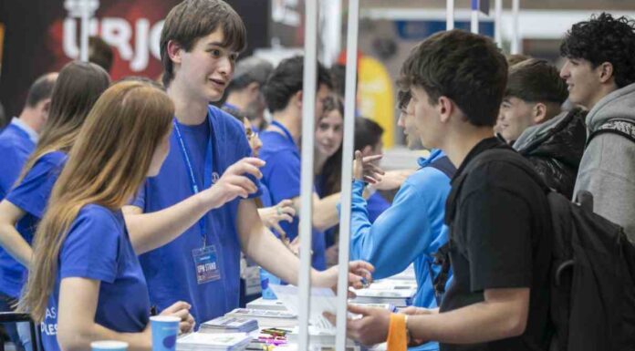 El futuro de los jóvenes de Móstoles pasa por AULA 2025 El futuro de los jóvenes de Móstoles pasa por AULA 2025