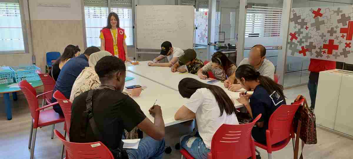 Cruz Roja Móstoles alcanza un 67% de inserción laboral en sus programas de empleo