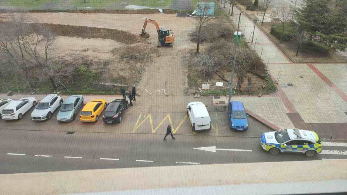 La policía volvió a paralizar las obras de la gasolinera de El Soto de Móstoles