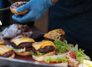 Las mejores hamburguesas en el Parque Finca Liana de Móstoles: podcast mostoleshoy las mejores hamburguesas de Móstoles