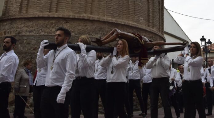 El Traslado del Crucificado protagoniza este lunes de Semana Santa en Móstoles