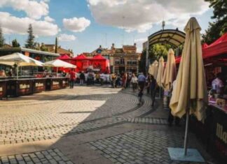 ¿Quién anda ahí? Móstoles: Abril