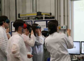 Estudiantes de la URJC visitan IMDEA Energía en Móstoles