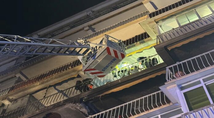 Un incendio en una vivienda de Móstoles deja a una mujer herida de gravedad