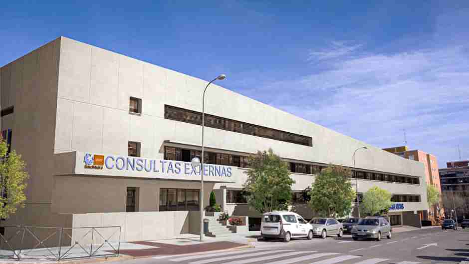 Experimentará una ampliación de 18.600 metros cuadrados en sus instalaciones, distribuidos en un nuevo edificio de 7 plantas. En junio comienzan las obras del Hospital Universitario de Móstoles con una inversión de 44 millones de euros.