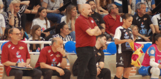 El MRB Móstoles FSF se despide de su técnico y dos jugadoras