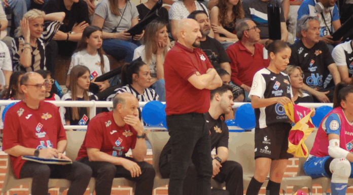 El MRB Móstoles FSF se despide de su técnico y dos jugadoras