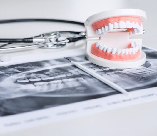 Móstoles ya trabaja en la viabilidad de un servicio bucodental gratis a personas vulnerables