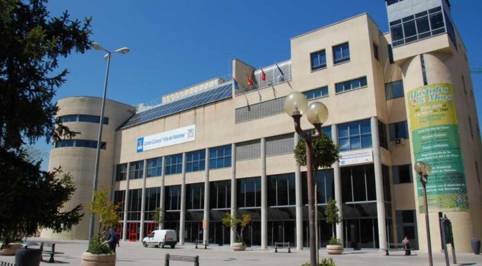 Orientando a los jóvenes hacia el futuro laboral en Móstoles con el evento XP Arena