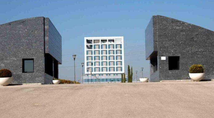 Los jóvenes de Móstoles tienen dos nuevas opciones formativas en la URJC