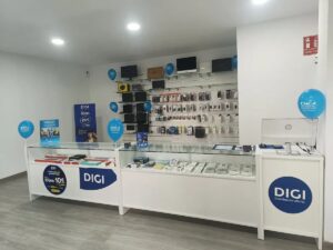 Cablea2 abre una tienda de reparación de aparatos electrónicos en Móstoles