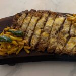 El cachopo más grande de Móstoles se sirve en Destino Raíz