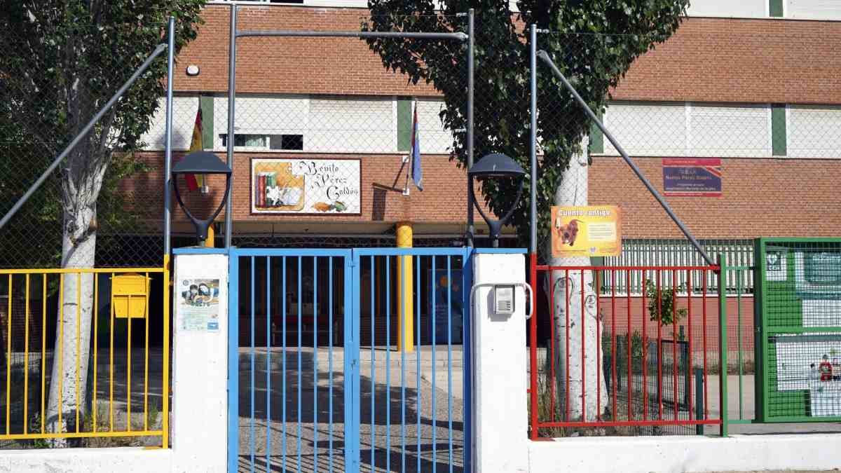 Los centros educativos públicos de Móstoles seguirán utilizando herramientas educativas basadas en IA