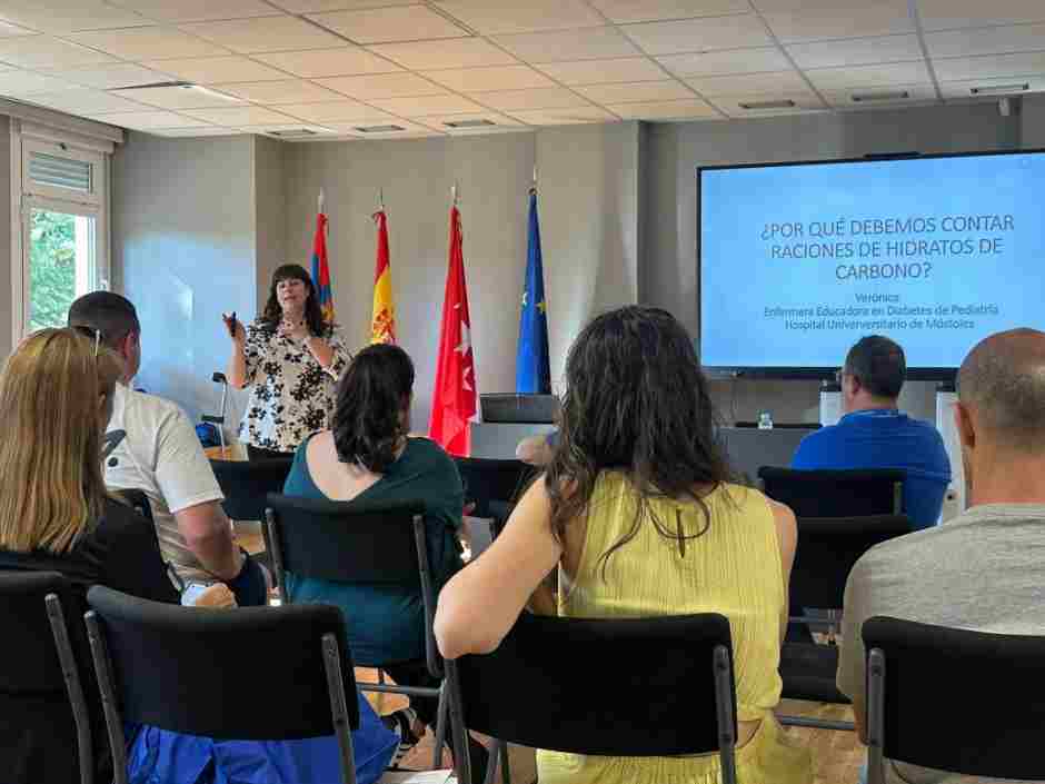 Un taller dirigido a niños con diabetes y sus familias en el Hospital Universitario de Móstoles. Aprendiendo a convivir con la diabetes en las cocinas de Móstoles.