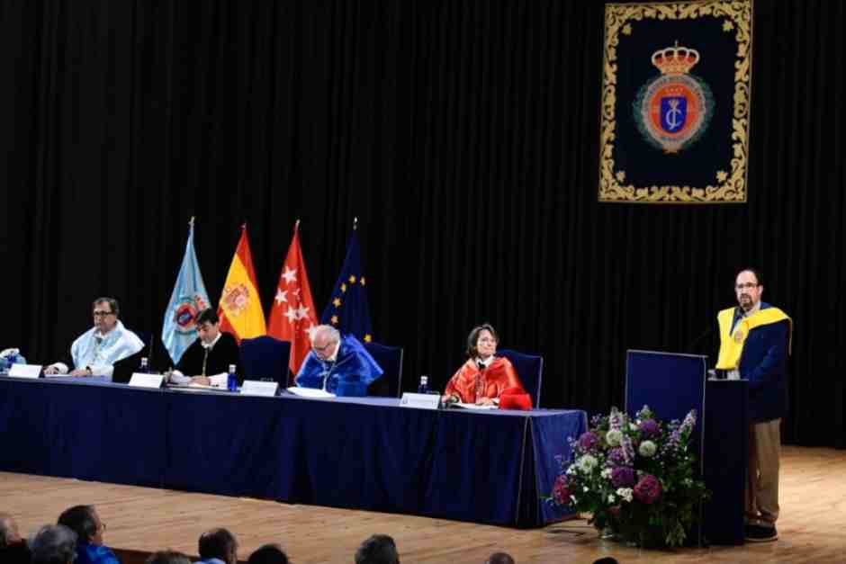 Los mayores de la URJC se gradúan en Móstoles