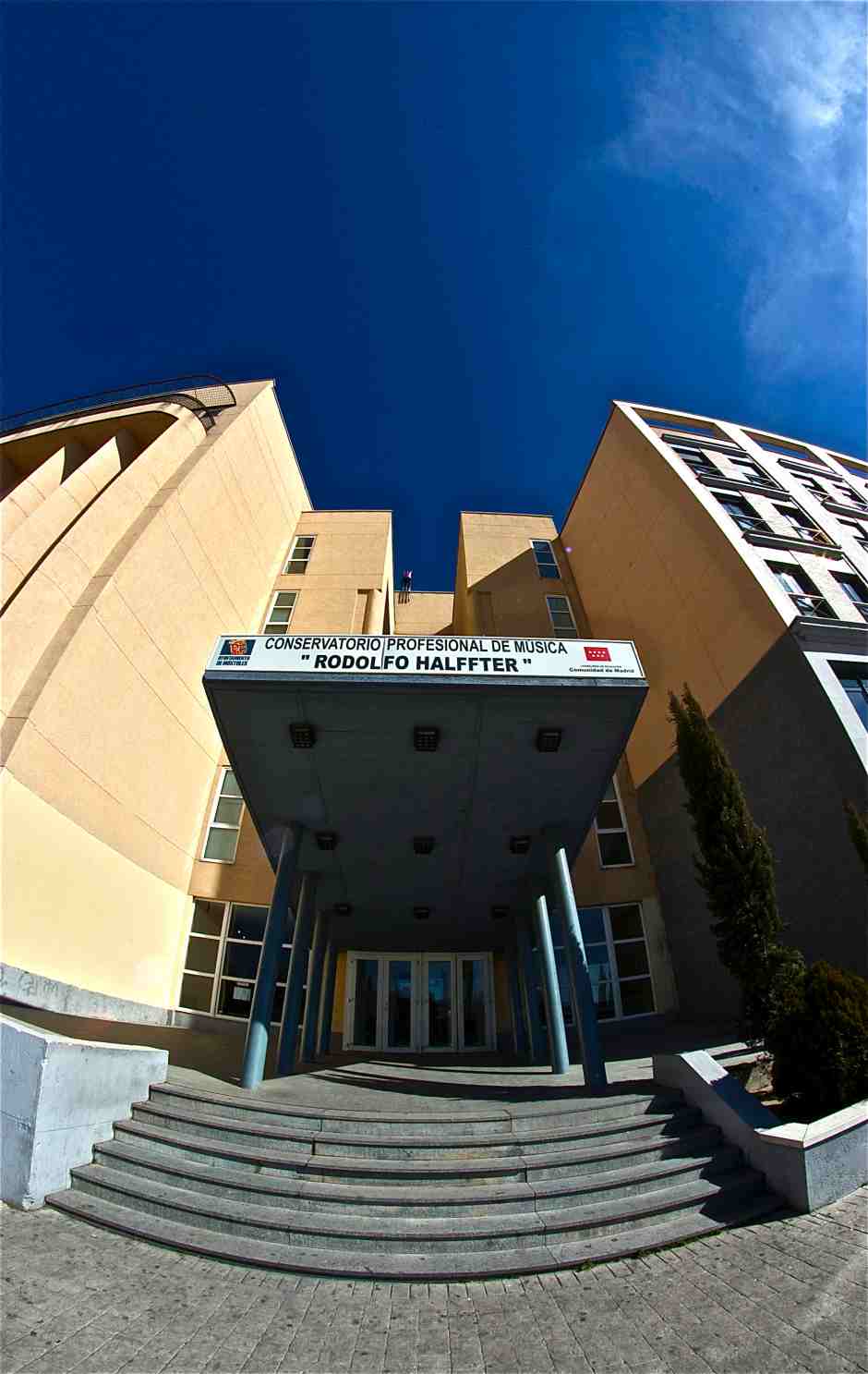 Misma cuantía que los dos años anteriores. La Comunidad de Madrid destina 850.000 euros al Conservatorio municipal Rodolfo Halffter de Móstoles.