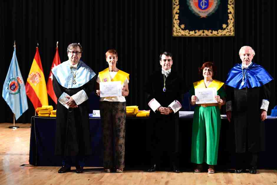 Los mayores de la URJC se gradúan en Móstoles