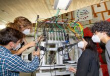 Un equipo de estudiantes de Móstoles, premiado por el mayor laboratorio de física del mundo