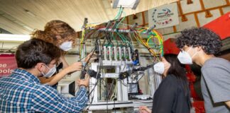 Un equipo de estudiantes de Móstoles, premiado por el mayor laboratorio de física del mundo