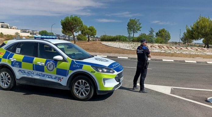 Un incendio cerca de Móstoles obliga a actuar a la Policía Municipal