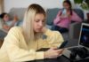 La Comunidad de Madrid ha ayudado a más de 43.000 personas con su Servicio de Atención en Adicciones Tecnológicas (SAAT) para adolescentes y sus familias. El SAAT de Móstoles ha atendido más de 400 usuarios por adicciones tecnológicas.