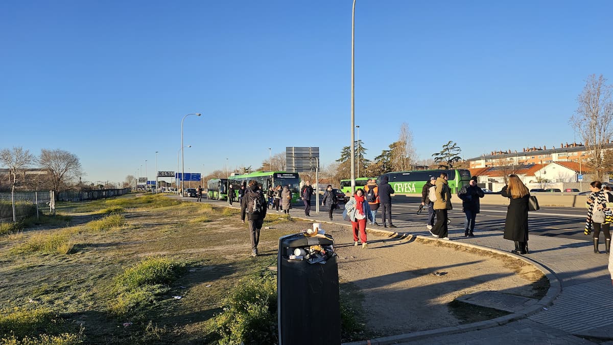 Recogen más de 12.000 firmas para que los autobuses de Móstoles lleguen a Príncipe Pío
