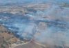El incendio arrancó en torno a las 15:00 horas y ha pasado a situación operativa nivel 1. La densa columna de humo del incendio de Méntrida alcanza y es visible desde Móstoles.