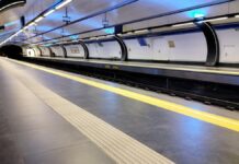 Los vecinos de Móstoles podrán resolver sus dudas de Metro con este nuevo canal de atención al usuario