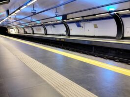 Los vecinos de Móstoles podrán resolver sus dudas de Metro con este nuevo canal de atención al usuario