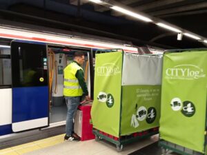 Móstoles, incluido en el plan de transporte de paquetería por MetroSur