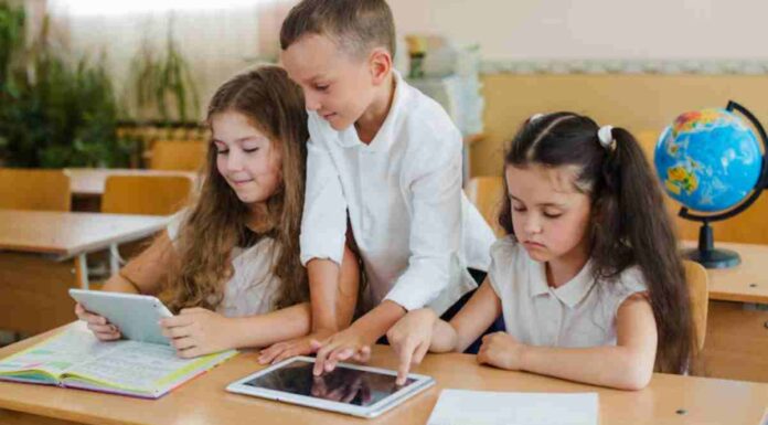 Sin dispositivos digitales individuales en las aulas de infantil y primaria de Móstoles