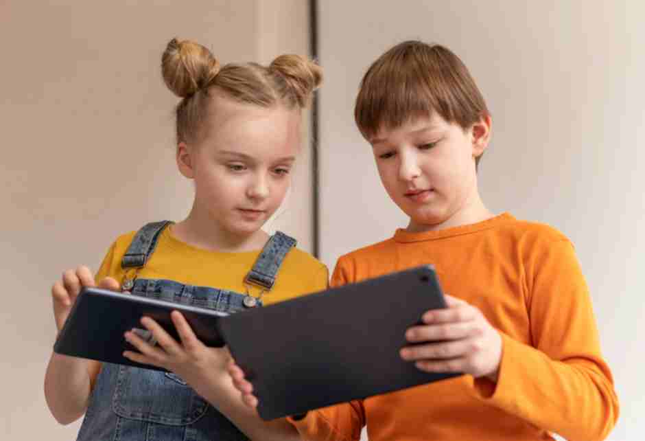 Sin dispositivos digitales individuales en las aulas de infantil y primaria de Móstoles 