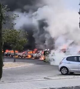 Un incendio en el parking de Xanadú pone a Móstoles en aviso