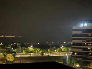 Un incendio en Tres Cantos deja nubes de humo y ceniza en Móstoles
