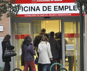 Móstoles reduce el número de desempleados en casi 700 personas en el último año